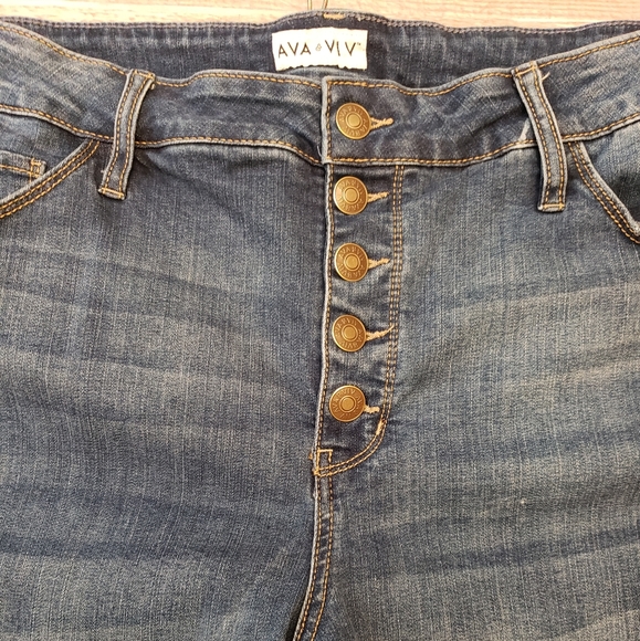 AVA & VIV 18W button fly jeans - Picture 4 of 8